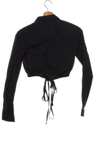 Дамска риза Cropp, Размер XS, Цвят Черен, Цена 27,99 лв.