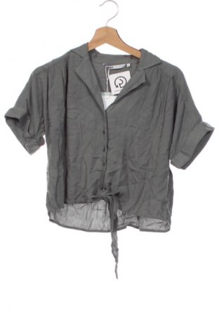 Дамска риза ONLY, Размер XS, Цвят Зелен, Цена 37,99 лв.