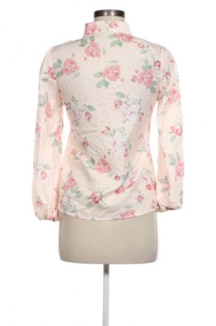 Γυναικείο πουκάμισο Unbranded, Μέγεθος S, Χρώμα Πολύχρωμο, Τιμή 3,99 €