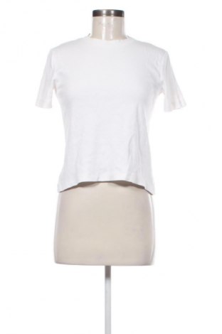 Дамска тениска Bershka, Размер XS, Цвят Бял, Цена 17,10 лв.