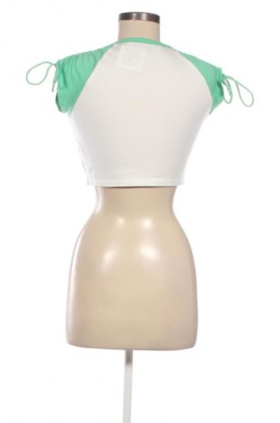 Damen T-Shirt Bershka, Größe M, Farbe Mehrfarbig, Preis 9,00 €