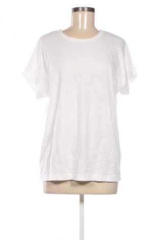 Дамска тениска Copenhagen Studios, Размер XL, Цвят Бял, Цена 72,99 лв.