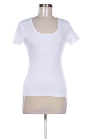 Дамска тениска Hugo Boss, Размер M, Цвят Бял, Цена 129,99 лв.