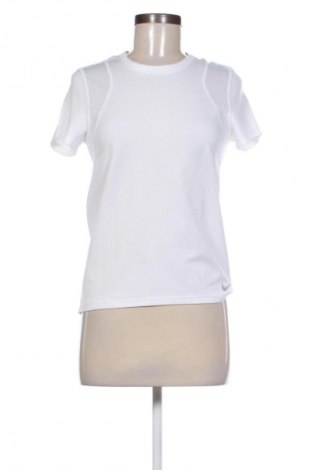 Дамска тениска Nike, Размер XS, Цвят Бял, Цена 18,99 лв.