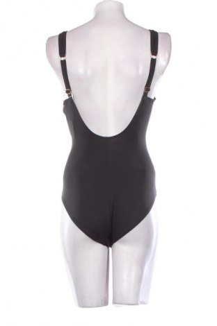 Дамски бански Triumph, Размер M, Цвят Многоцветен, Цена 127,99 лв.