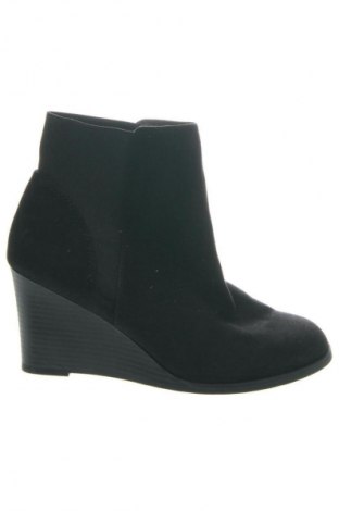 Botine de damă Atmosphere, Mărime 40, Culoare Negru, Preț 60,99 Lei