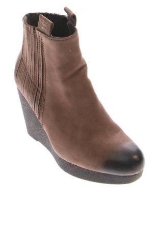 Botine de damă Calvin Klein Jeans, Mărime 40, Culoare Maro, Preț 323,68 Lei