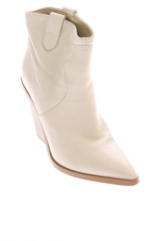 Botine de damă Gino Rossi, Mărime 38, Culoare Bej, Preț 411,58 Lei