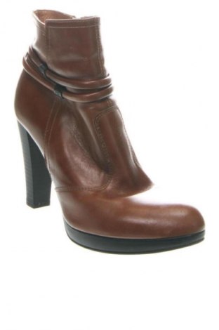 Дамски боти Nero Giardini, Размер 37, Цвят Кафяв, Цена 134,99 лв.
