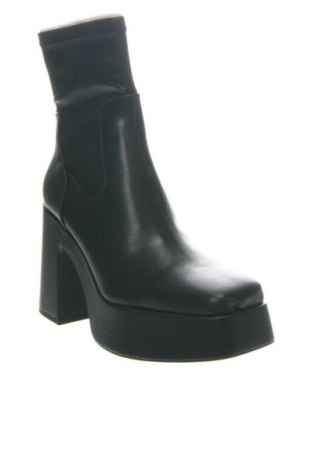 Botine de damă Pull&Bear, Mărime 40, Culoare Negru, Preț 224,95 Lei