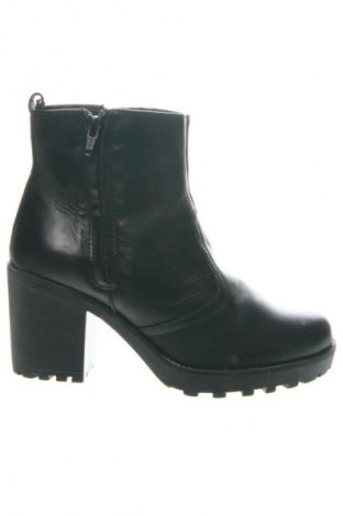 Дамски боти S&G, Размер 37, Цвят Черен, Цена 101,08 лв.