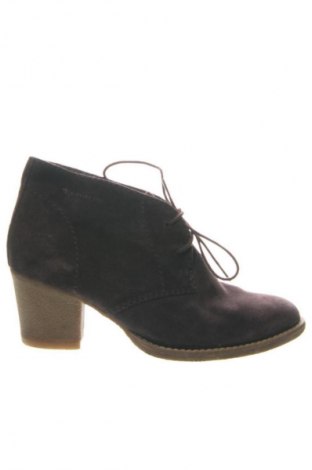 Damskie botki Tamaris, Rozmiar 38, Kolor Czerwony, Cena 208,99 zł