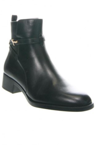 Botine de damă Tamaris, Mărime 38, Culoare Negru, Preț 399,99 Lei