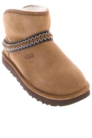 Дамски боти UGG Australia, Размер 38, Цвят Кафяв, Цена 239,99 лв.