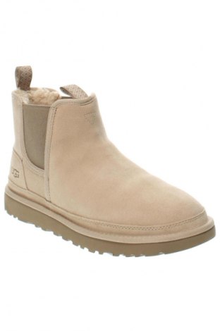 Дамски боти UGG Australia, Размер 44, Цвят Бежов, Цена 239,99 лв.