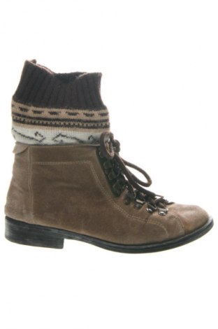 Дамски боти Unbranded, Размер 38, Цвят Многоцветен, Цена 101,66 лв.