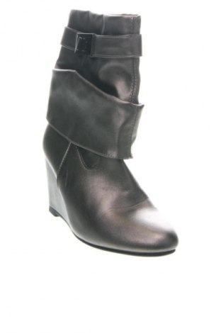 Botine de damă Unbranded, Mărime 37, Culoare Bej, Preț 165,79 Lei