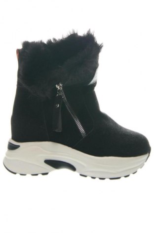 Дамски боти Unbranded, Размер 37, Цвят Черен, Цена 77,14 лв.