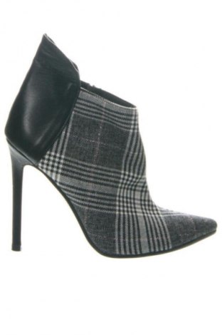 Botine de damă Unbranded, Mărime 36, Culoare Multicolor, Preț 107,99 Lei