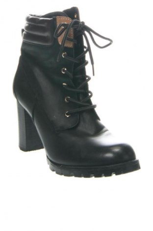 Дамски боти Unbranded, Размер 40, Цвят Черен, Цена 39,99 лв.