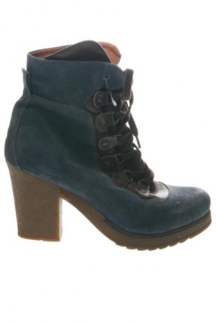 Дамски боти Unbranded, Размер 41, Цвят Многоцветен, Цена 74,99 лв.