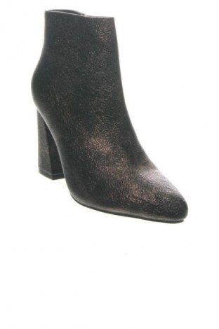 Botine de damă Unbranded, Mărime 36, Culoare Multicolor, Preț 196,99 Lei