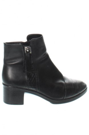 Botine de damă Unbranded, Mărime 37, Culoare Negru, Preț 266,00 Lei