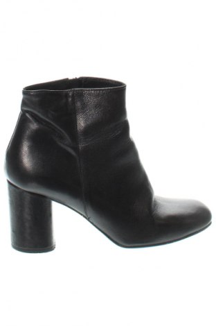 Botine de damă Unbranded, Mărime 37, Culoare Negru, Preț 265,58 Lei
