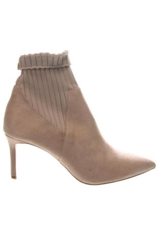 Botine de damă Zara, Mărime 40, Culoare Bej, Preț 70,99 Lei