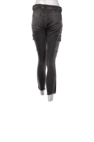 Дамски дънки AllSaints, Размер S, Цвят Сив, Цена 48,99 лв.