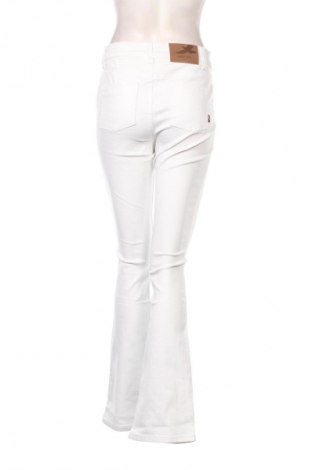 Дамски дънки Arizona, Размер S, Цвят Бял, Цена 46,99 лв.