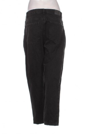 Dámske džínsy  Bershka, Veľkosť M, Farba Čierna, Cena  14,83 €