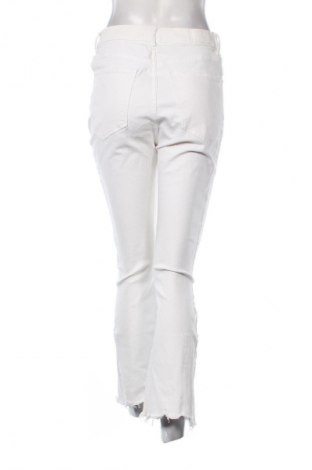 Damen Jeans Bershka, Größe M, Farbe Weiß, Preis € 15,00
