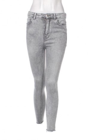 Dámské džíny  Bershka, Velikost M, Barva Šedá, Cena  367,00 Kč