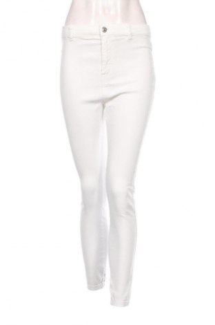 Dámské džíny  Bershka, Velikost M, Barva Bílá, Cena  249,00 Kč