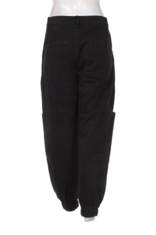 Дамски дънки Bershka, Размер M, Цвят Черен, Цена 19,99 лв.