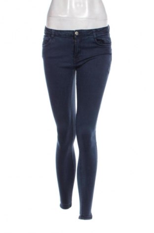 Dámske džínsy  Bershka, Veľkosť M, Farba Modrá, Cena  9,95 €