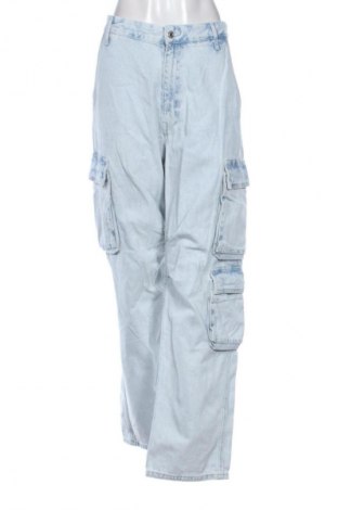Γυναικείο Τζίν Bershka, Μέγεθος XL, Χρώμα Μπλέ, Τιμή 15,99 €