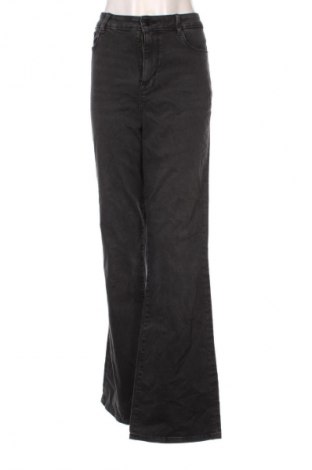 Дамски дънки C&A, Размер XL, Цвят Сив, Цена 19,99 лв.