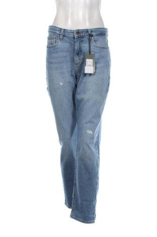 Дамски дънки Camel Active, Размер M, Цвят Син, Цена 174,99 лв.