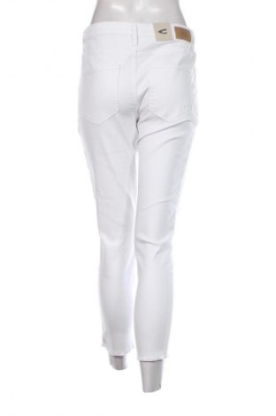 Дамски дънки Camel Active, Размер M, Цвят Бял, Цена 142,99 лв.