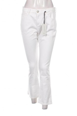 Дамски дънки Cartoon, Размер M, Цвят Екрю, Цена 46,99 лв.