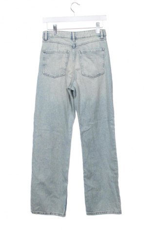 Дамски дънки Cropp, Размер XS, Цвят Син, Цена 38,28 лв.