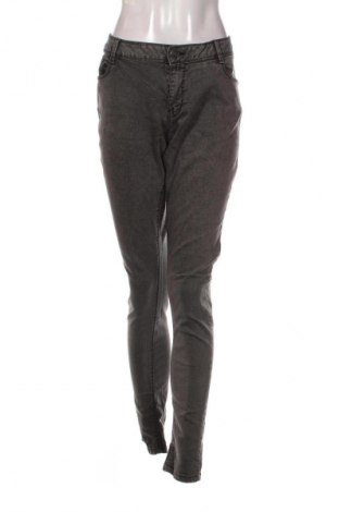 Damskie jeansy Denim Co., Rozmiar L, Kolor Kolorowy, Cena 93,93 zł