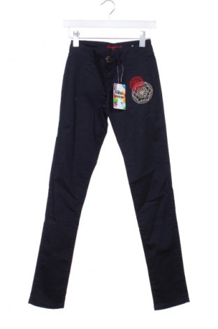 Дамски дънки Desigual, Размер XS, Цвят Син, Цена 172,14 лв.