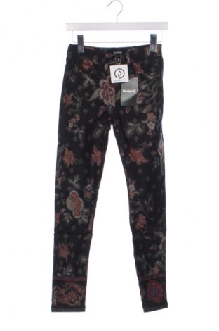 Дамски дънки Desigual, Размер XS, Цвят Многоцветен, Цена 174,99 лв.