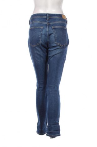 Дамски дънки Edc By Esprit, Размер L, Цвят Син, Цена 30,99 лв.