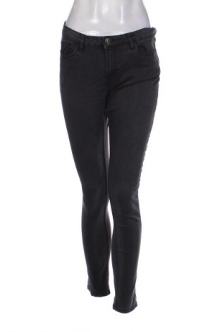 Damskie jeansy Esmara, Rozmiar M, Kolor Szary, Cena 57,72 zł