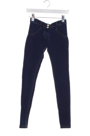 Damskie jeansy Freddy, Rozmiar XS, Kolor Niebieski, Cena 250,99 zł