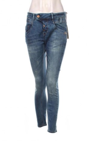 Дамски дънки Gang, Размер M, Цвят Син, Цена 174,99 лв.